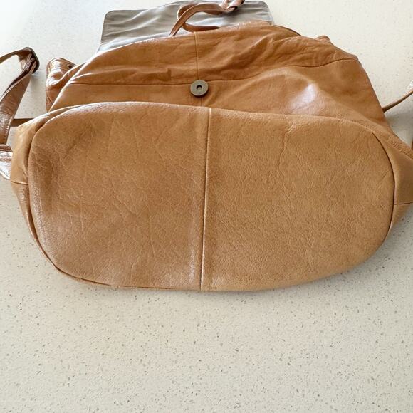 Day & Mood Genuine Leather Sting Backpack Brown - Picture 9 of 9